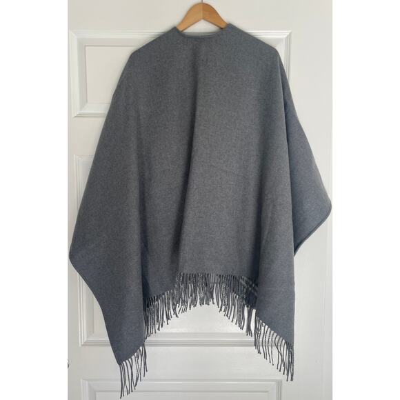 NEW Burberry Plaid Poncho Cape Shawl Fringe Wool Authentic NWT! - Picture 7 of 11